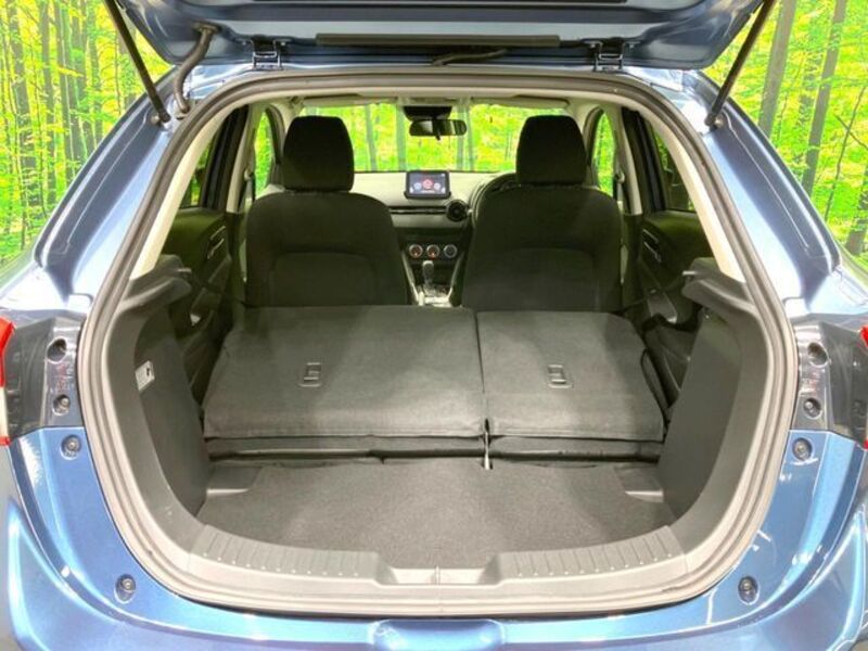 MAZDA2