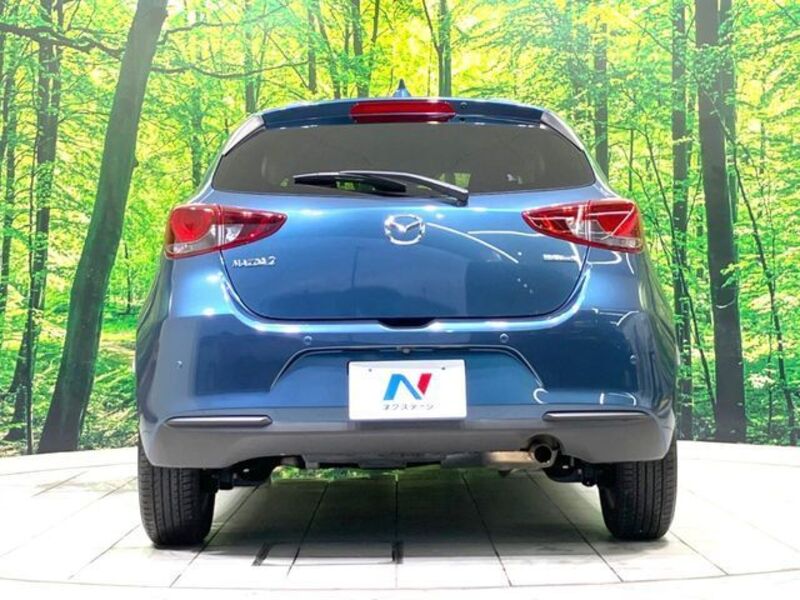 MAZDA2