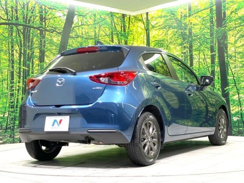 MAZDA2