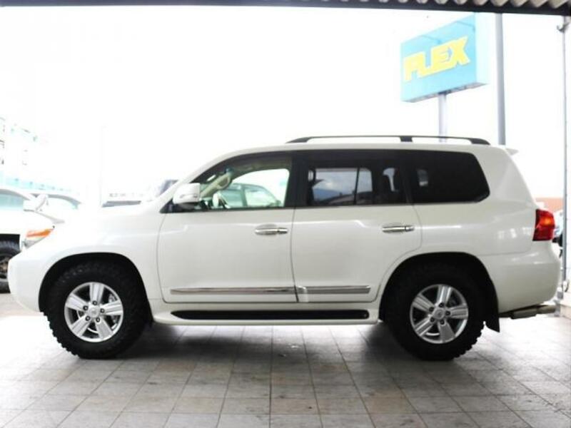 LAND CRUISER