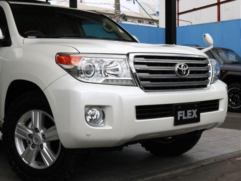 LAND CRUISER