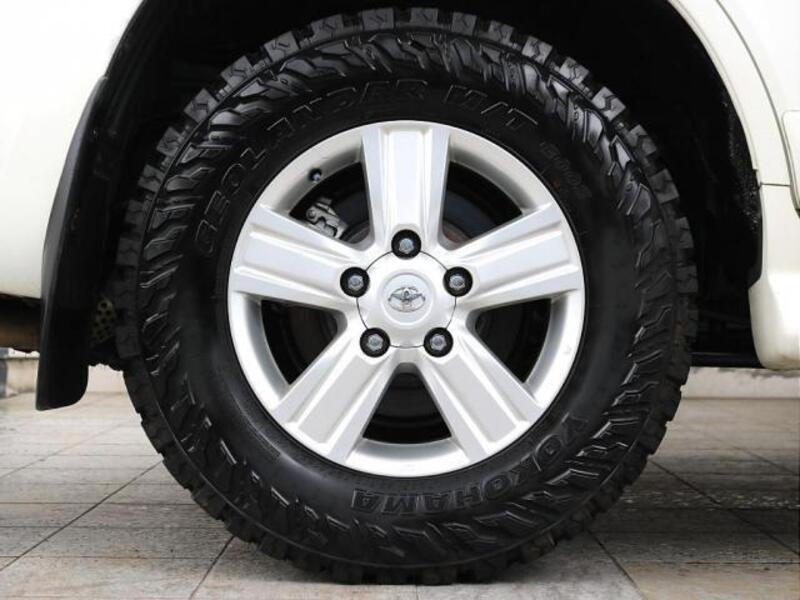 LAND CRUISER
