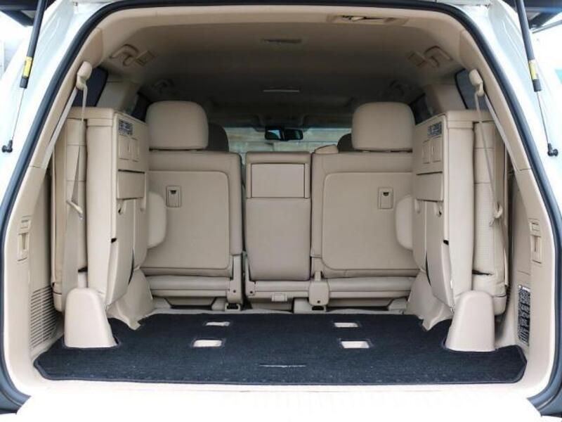 LAND CRUISER