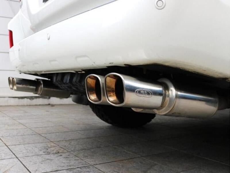 LAND CRUISER