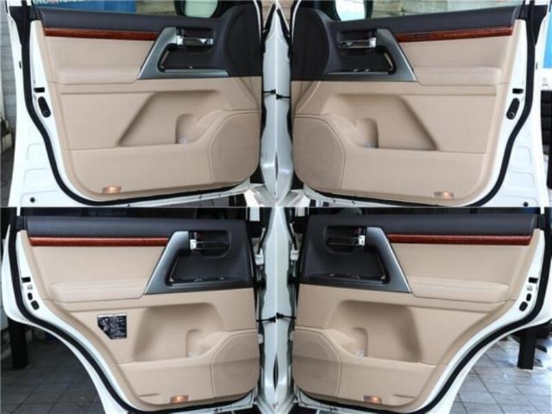 LAND CRUISER