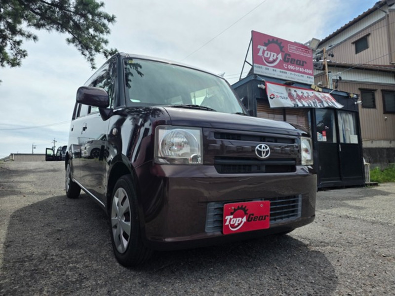TOYOTA PIXIS SPACE