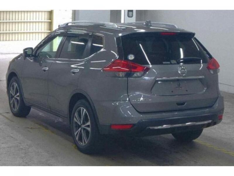 X-TRAIL