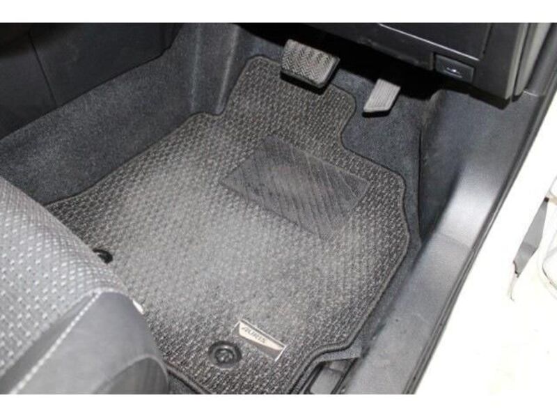 AURIS HYBRID