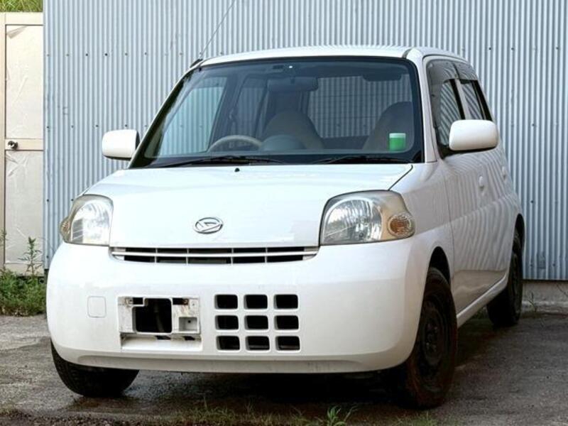DAIHATSU ESSE
