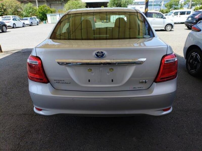 COROLLA AXIO