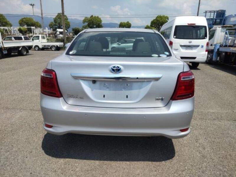COROLLA AXIO