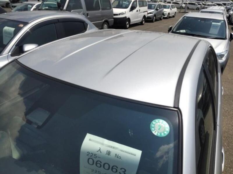COROLLA AXIO