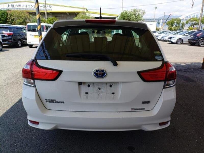 COROLLA FIELDER