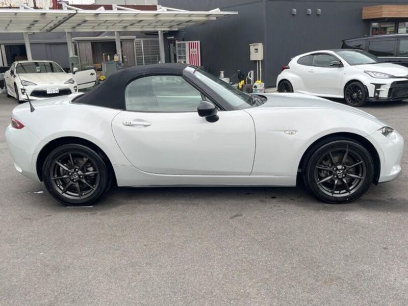 ROADSTER