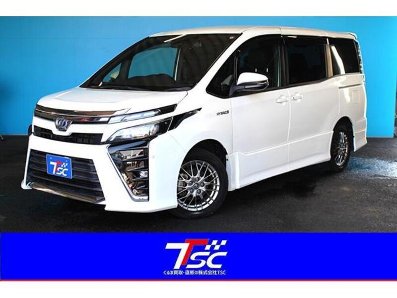 TOYOTA VOXY