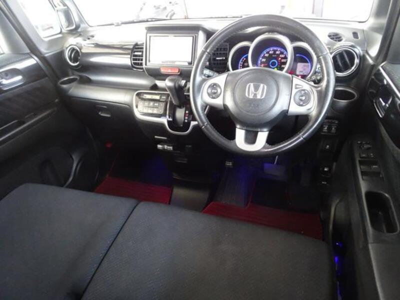 N BOX CUSTOM