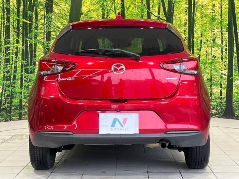 MAZDA2