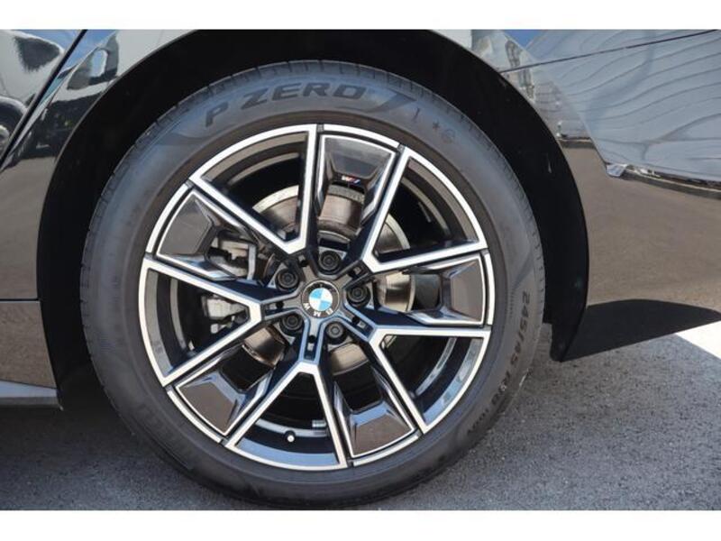 4 SERIES