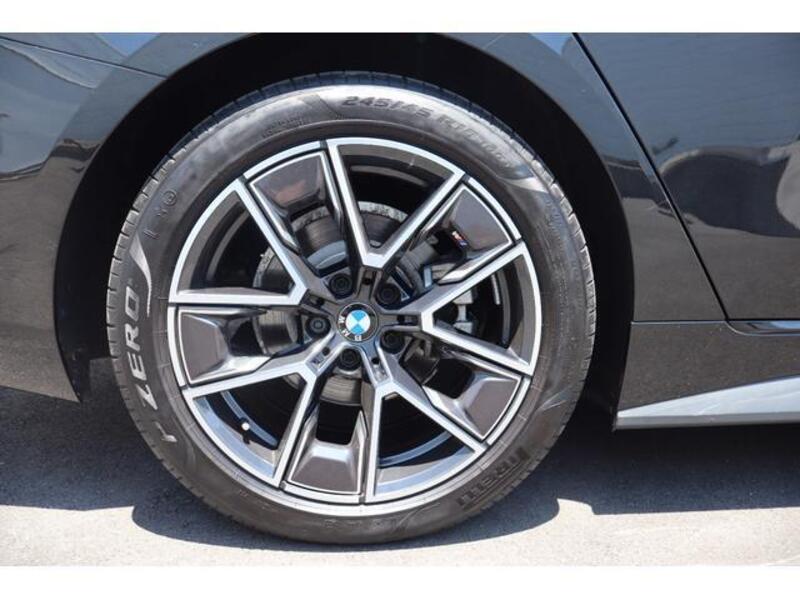 4 SERIES