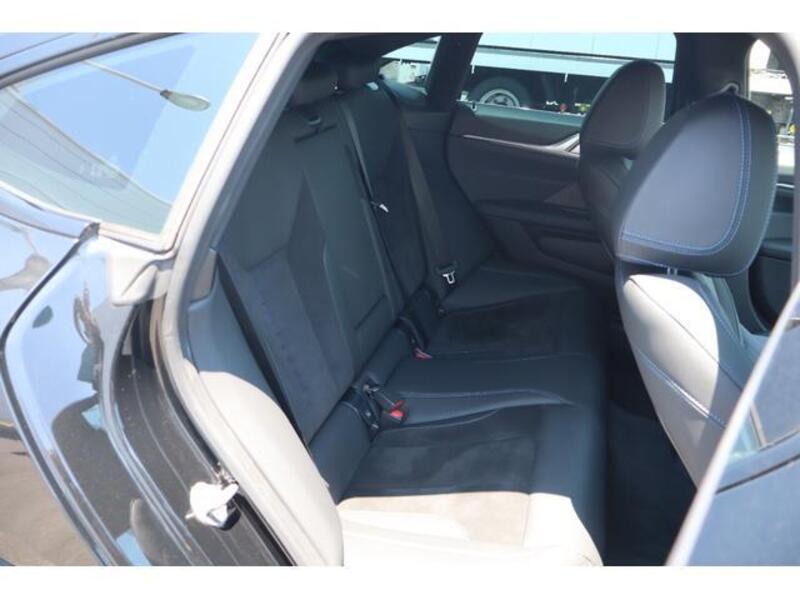 4 SERIES