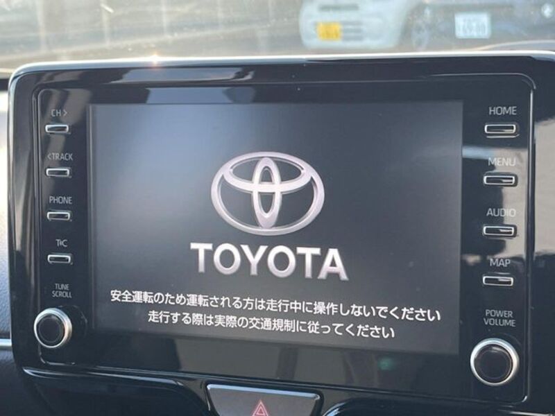 YARIS CROSS