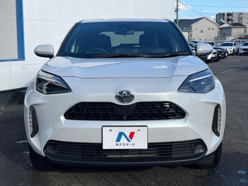 YARIS CROSS