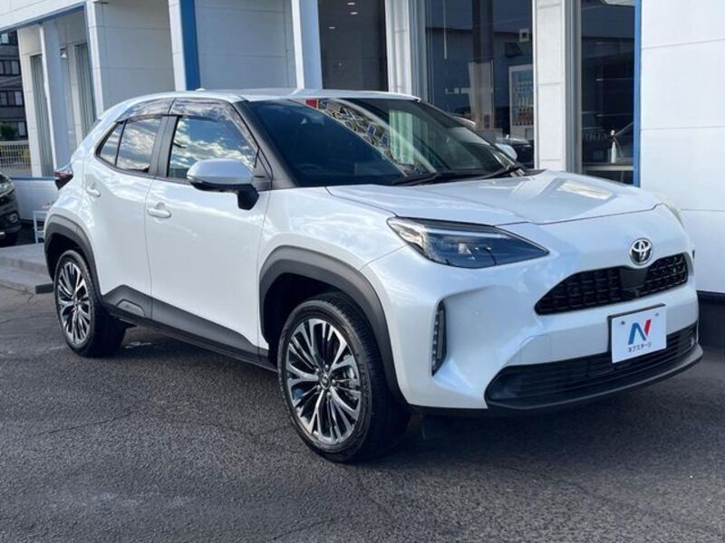 YARIS CROSS
