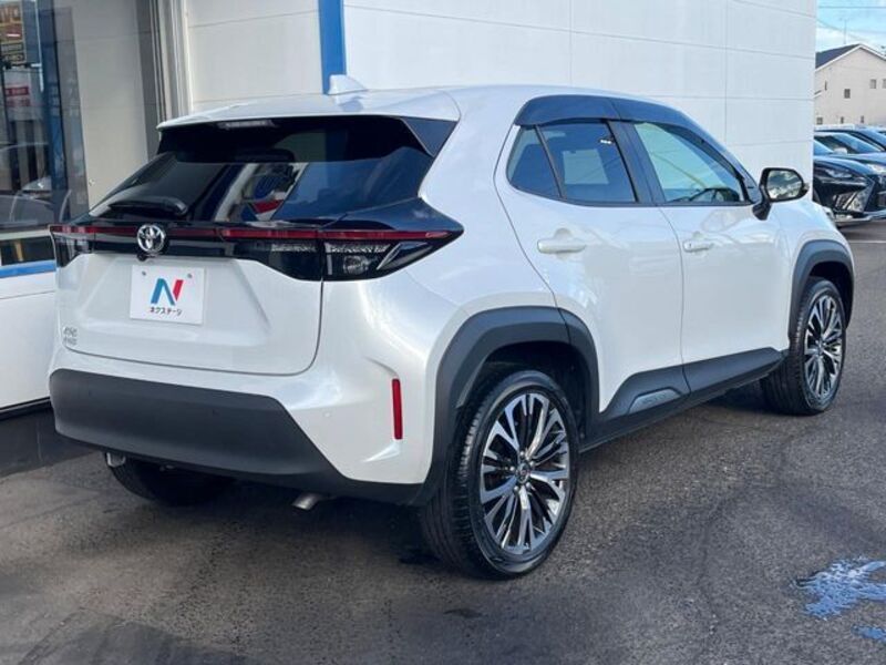 YARIS CROSS
