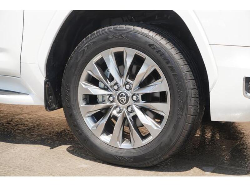 LAND CRUISER