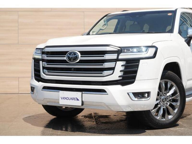 LAND CRUISER