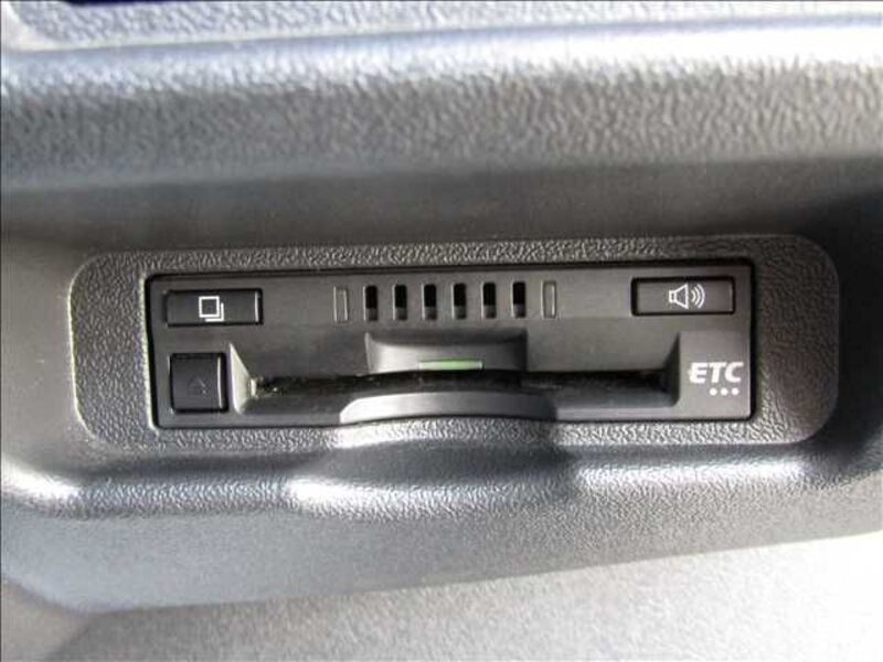 HIACE COMMUTER