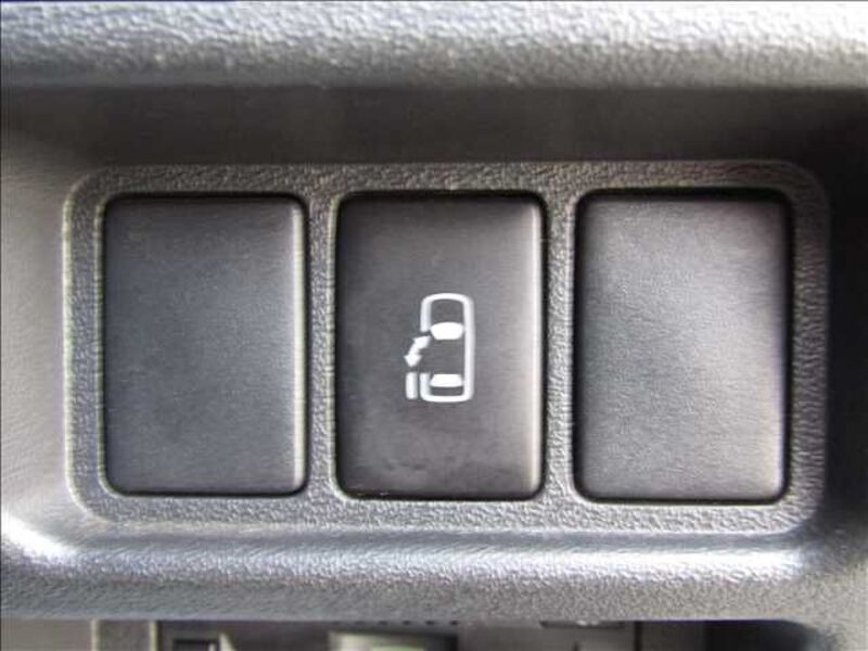 HIACE COMMUTER