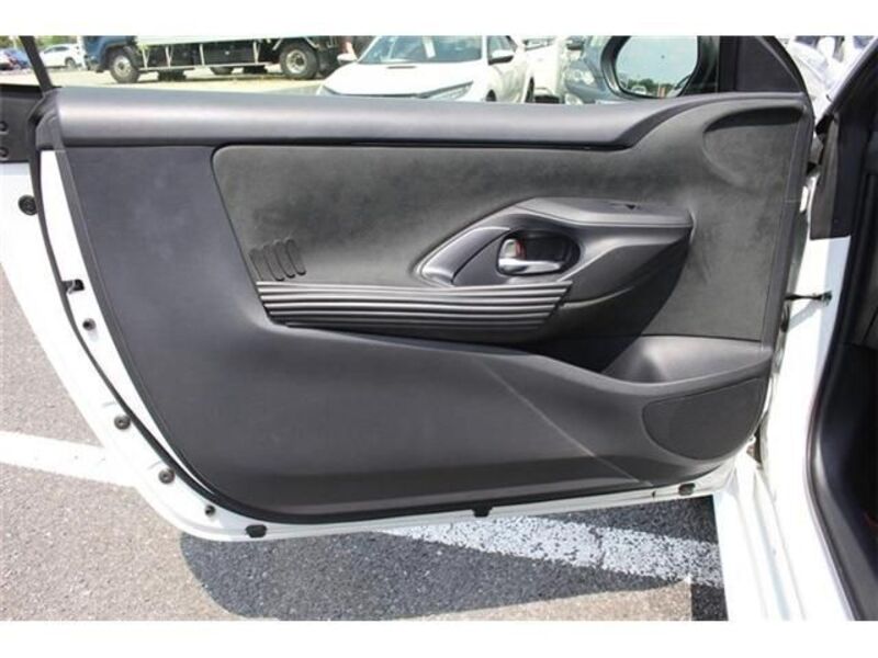 GR YARIS