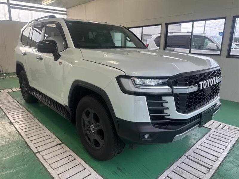 LAND CRUISER