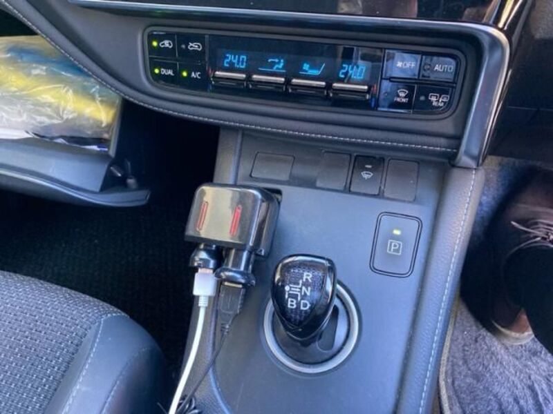 AURIS HYBRID