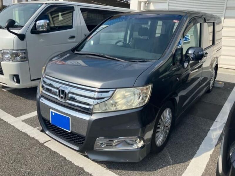 HONDA STEPWAGON SPADA