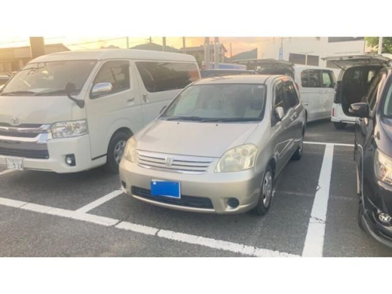 TOYOTA RAUM