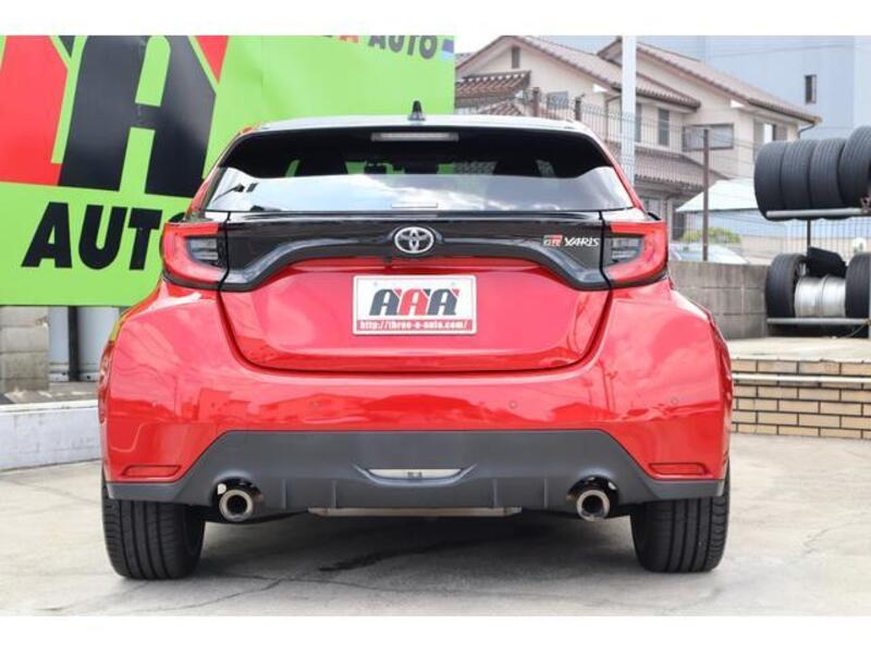 GR YARIS