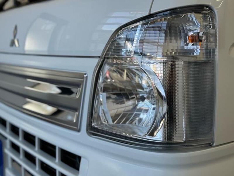 MINICAB TRUCK