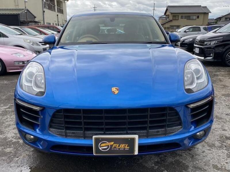 MACAN