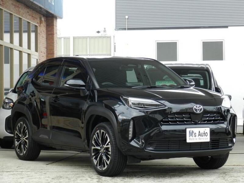 YARIS CROSS