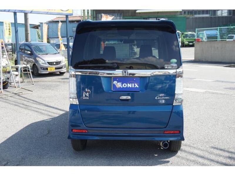 N BOX CUSTOM
