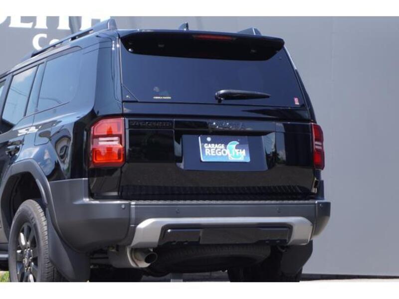 LAND CRUISER 250