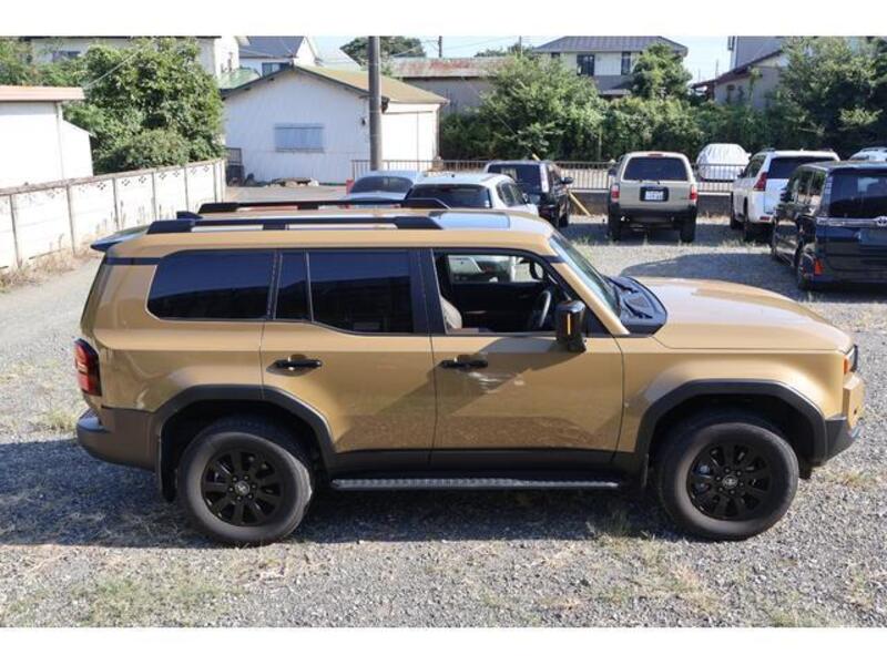 LAND CRUISER 250