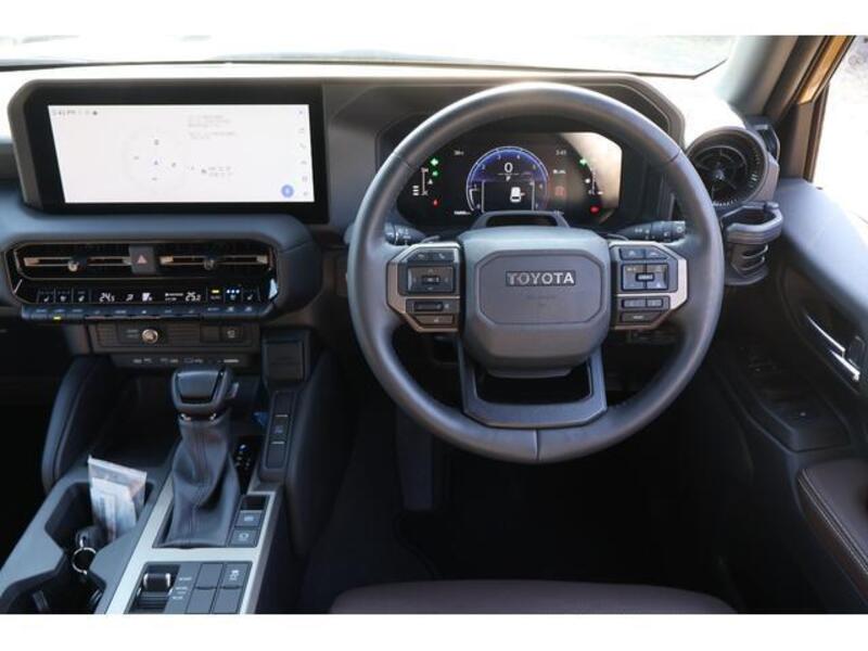 LAND CRUISER 250