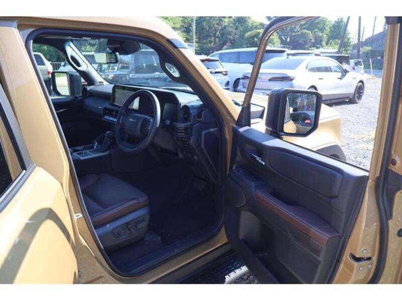 LAND CRUISER 250