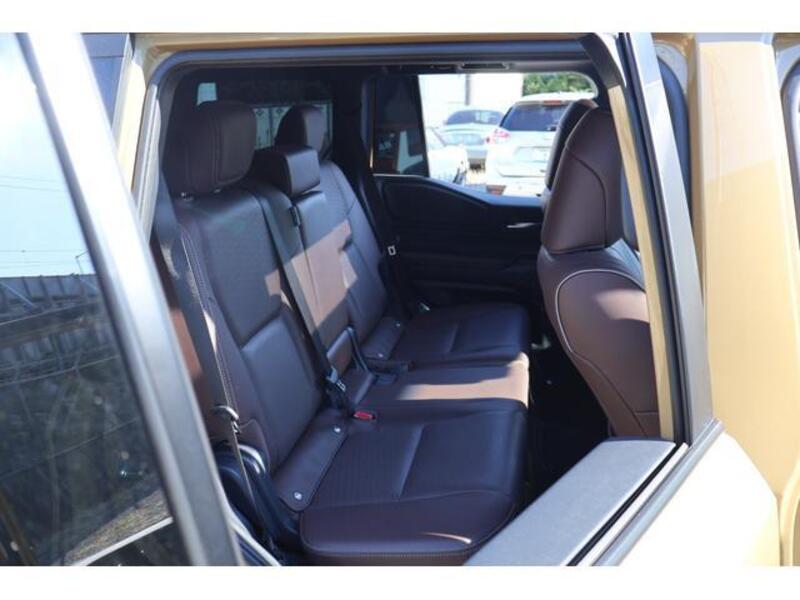 LAND CRUISER 250