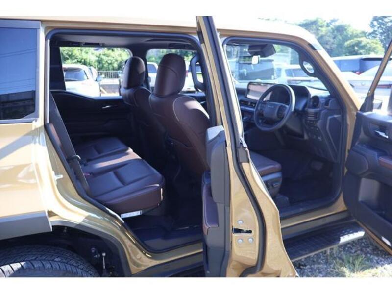 LAND CRUISER 250