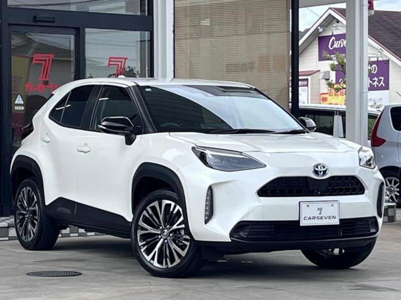 YARIS CROSS