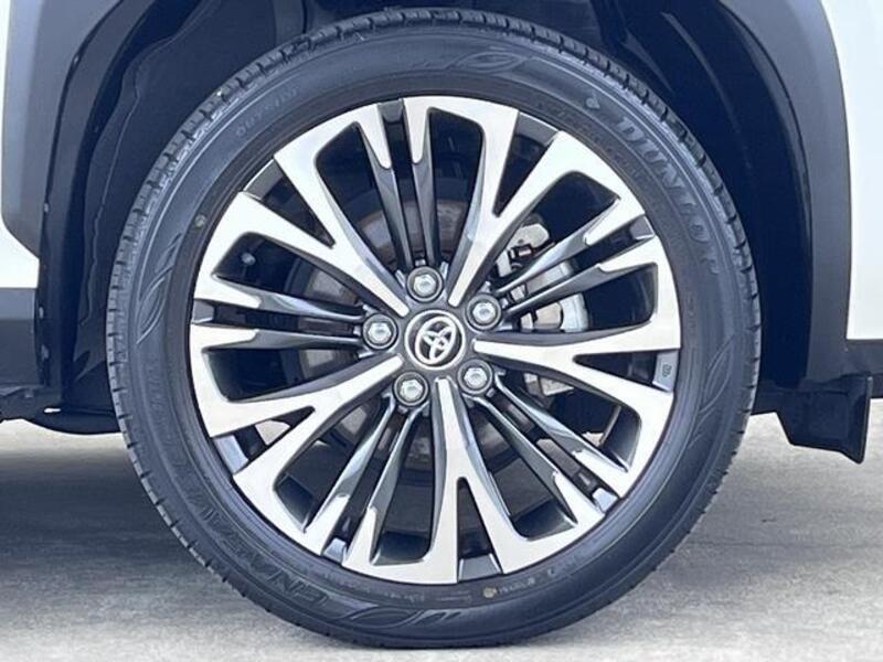 YARIS CROSS